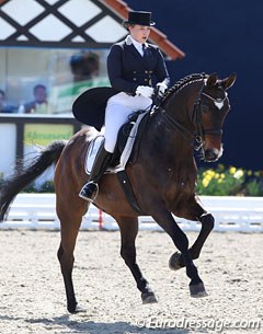 Charlotte Dassler on William (by Welt Hit I x Rasso)