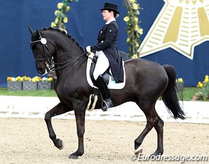 Austrian Andrea John on the pitch black 12-year old Esperanto (by Escudo II x Rio Branco)