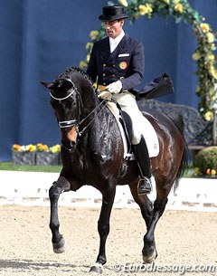 Nuno Palma e Santos and Rose Response :: Photo © Astrid Appels