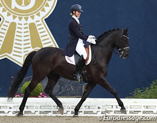 Nicole van Niedek on Amigo