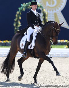 Israeli Eyal Zlatin on Arlette Jasper-Kohl's Dutch bred Silvano (by Rubinstein x Cocktail)