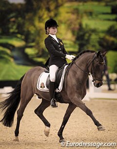 Antonia Arl and Equestricons Epiascer win the pony kur Eurogio Cup at the 2013 CDN Maastricht :: Photo © Astrid Appels