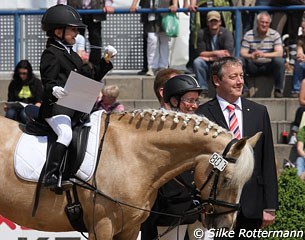 I love the expression of pure happiness on this kid's face. She won a medal in the lead line class in Mannheim