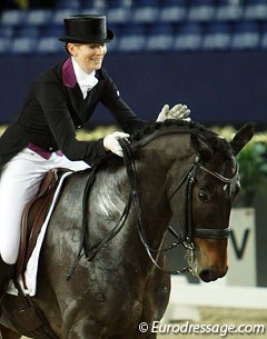 Kun pats Watson at the end of their freestyle ride