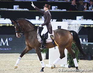 Inna Logutenkova waves to the crowds