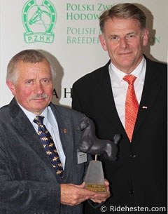 Prof. Zbigniew Jaworski, President of the Polish Horse Breeders Association, and Mr Jan Pedersen, President of the WBFSH :: Photo © Ridehesten