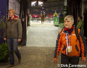 Adelinde Cornelissen leaves the arena, boyfriend Sjaak van der Lei and mom/groom Geesina Cornelissen are there 