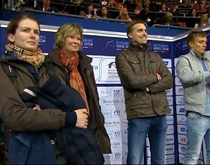 In the centre: Anna Kasprzak's mom Hanni and trainer Andreas Helgstrand