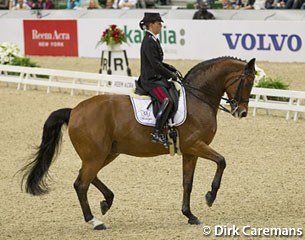 Valentina Truppa and Eremo del Castegno rode to very bombastic, operatic music, including Nabucco's slave choir. The horse looked fresher but also more edgy. They finished 6th just short of an 80% score.