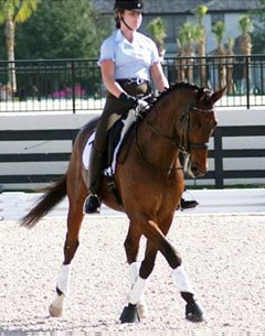 Cassie Schmidt on Velasquer :: Photo © Emily E. Smith