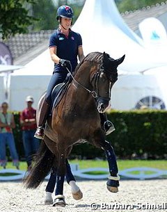 Charlotte Dujardin schooling Valegro