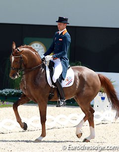 Hans Peter Minderhoud and Flirt de Lully. The horse is a scopy mover but struggles much with the balance in the piaffe