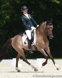Elle Peytier on Equestricons Valentino