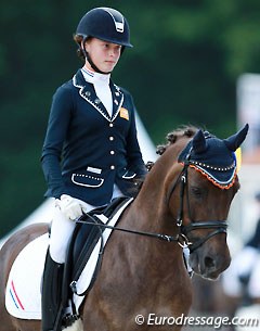 Guusje van Heeswijk on Majos Cannon