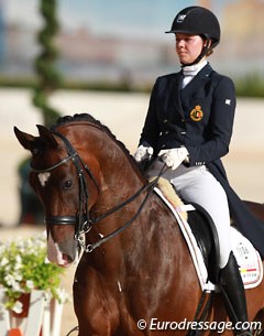 Belgian Laurence Roos on Fil Rouge (by Stedinger x Argentinus)