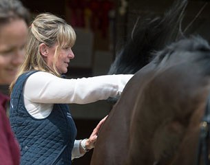 Lizzie Drury is an equine nutritionist who leads a team of expert nutritionistsat Saracen Horse Feeds. Lizzie helps owners ensure their horses receive appropriate equine nutrition for their level of work.