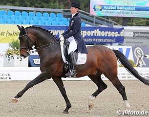 Anabel Balkenhol on Diamond Star (by Diamond Hit x Feiner Stern)