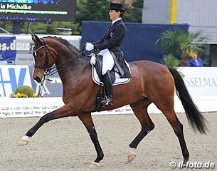 Victoria Michalke and Novia at the 2014 CDI Hagen :: Photo © LL-foto