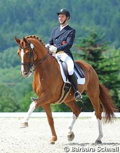 Jonas Schmitz-Heinen riding Matthias Rath's former small tour horse Wells Fargo