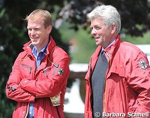 Trainer Oliver Oelrich with German junior/young riders team trainer Hans Heinrich Meyer zu Strohen