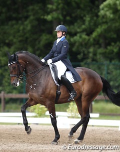 Ona Dewagenaere on Dabanos d'O4 at the 2014 CDI Kapellen :: Photo © Astrid Appels