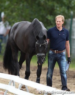 Matthias and Totilas getting ready for the vet inspection