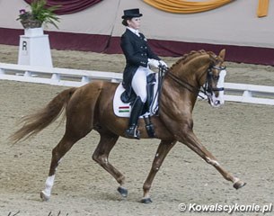 Katalin Farkas on Absynthe