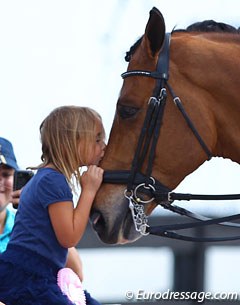 Denielle's daughter gives Argo Conti Tyme a kiss