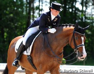 Lisa Maria Klossinger gives Daktari a big pat after the test