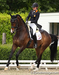 Rosalie Bos on Bolita :: Photo © Astrid Appels