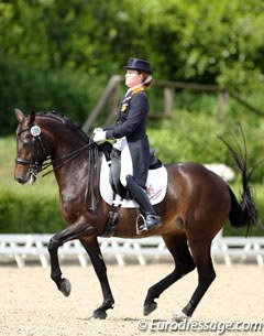 Jeanine Nieuwenhuis on Truemanda