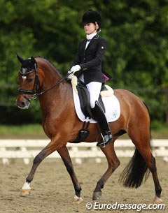 Zoe Schipper on Oualidaluna, now named Dolce Vita :: Photo © Astrid Appels