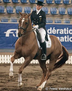 Judy Dierks on Feramo K :: Photo © Franz Venhaus