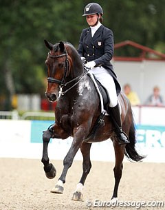 Adrienne Lyle on Wizard