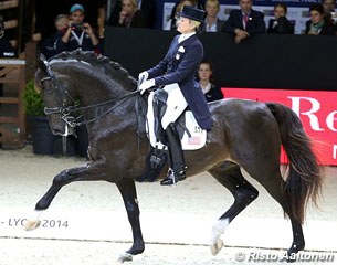 Tina Konyot on Calecto V