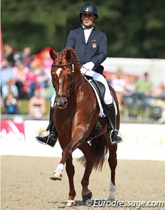 Spanish Jose Antonio Garcia Mena on the Dutch bred Doctor de Encinasola (by Scandic x Monteverdi). The chestnut stallion is a bit ponyesque but the trot was well ridden and the flying changes were excellent