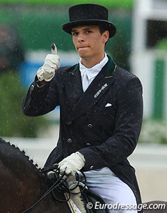 A thumb's up from Brazilian Manuel Tavares