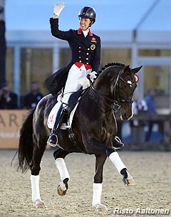 Charlotte Dujardin and Uthopia win the 2014 CDI Windsor Grand Prix Kur to Music :: Photo © Risto Aaltonen