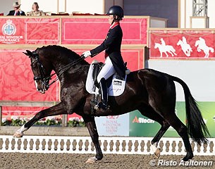 Charlotte Dujardin and Uthopia at the 2014 CDI Windsor :: Photo © Risto Aaltonen