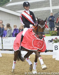 Anne Sophie Sorensen and Jumanji win the Cat 2 Pony division at the 2015 Nordic Baltic Championships