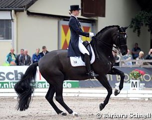 Sanneke Rothenberger on Deveraux OLD