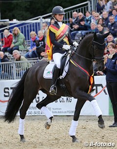 Fasine wins the 6-year old Dressage Horse division at the 2015 Bundeschampionate :: Photo © LL-foto