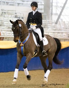 Garyn Heidemann and French Kiss at the 2015 CDI-W Burbank :: Photo © Terri Miller