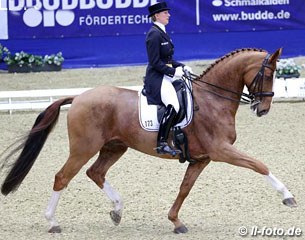 Anabel Balkenhol on Dablino