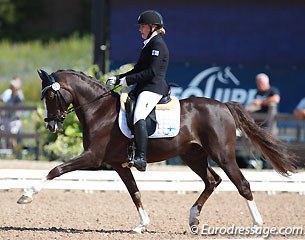 Finnish Louise Jonsson on Armando