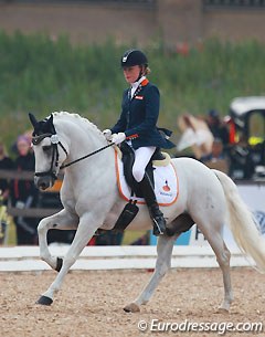 Zoe Kuintjes on Elin's Nonsisdador :: Photo © Astrid Appels