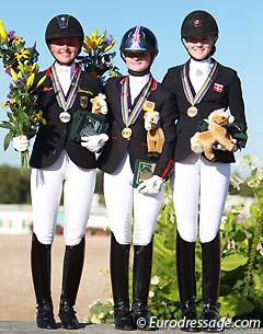 Nadine Krause, Phoebe Peters and Sara van Deurs Petersen on the Kur podium at the 2015 European Pony Championships