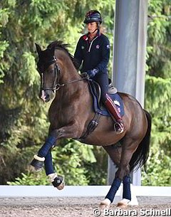 Charlotte Dujardin schooling Valegro