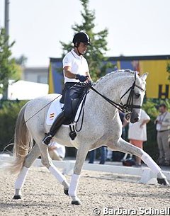 Jose Antonio Garcia Mena schooling Norte at the 2015 European Championships :: Photo © Barbara Schnell