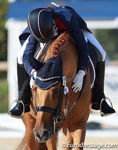 Amber Barton hugs Labiat